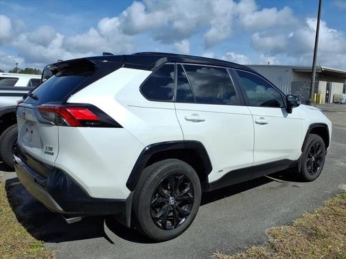 2023 Toyota RAV4 Hybrid SE