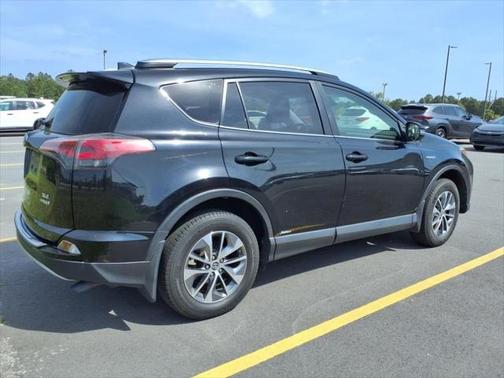 2018 Toyota RAV4 Hybrid XLE