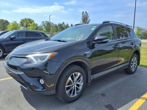 2018 Toyota RAV4 Hybrid XLE
