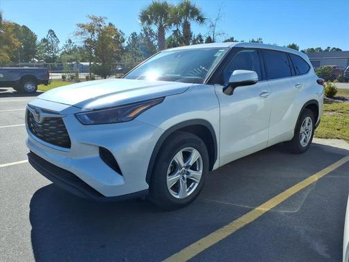 2022 Toyota Highlander L
