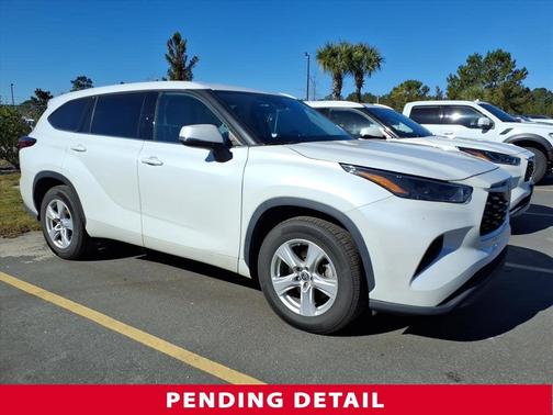 2022 Toyota Highlander L