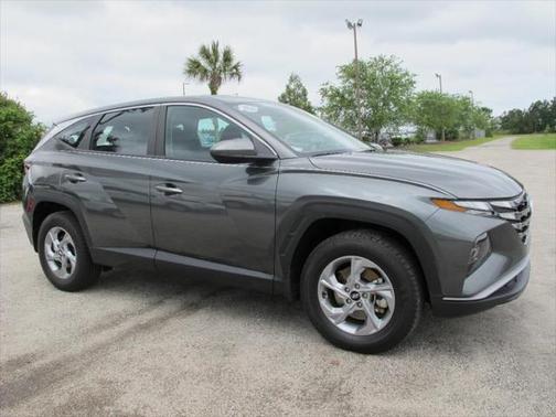 2023 Hyundai TUCSON SE