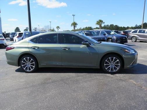 2019 Lexus ES 300h Base