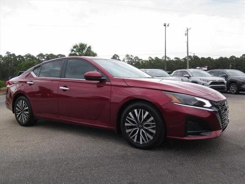 Scarlet Ember Tintcoat 2023 Nissan Altima 2.5 SV