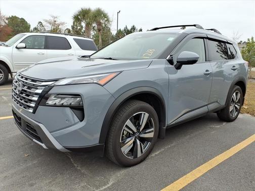 2025 Nissan Rogue SL