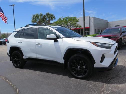 Wind Chill Pearl 2023 Toyota RAV4 Hybrid SE