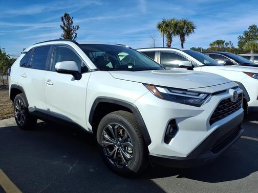 2025 Toyota RAV4 Hybrid XLE Premium