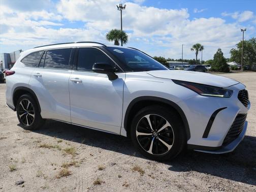 2022 Toyota Highlander XSE