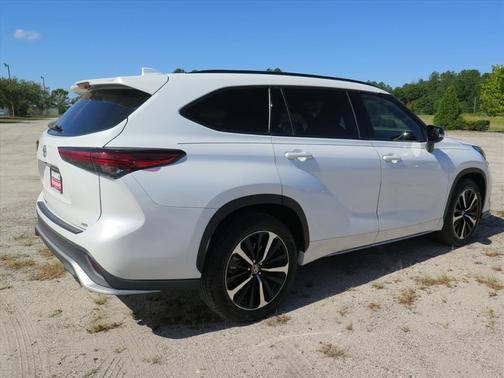 2022 Toyota Highlander XSE