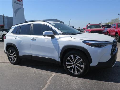 2023 Toyota Corolla Cross XLE