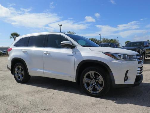 2018 Toyota Highlander Hybrid Platinum
