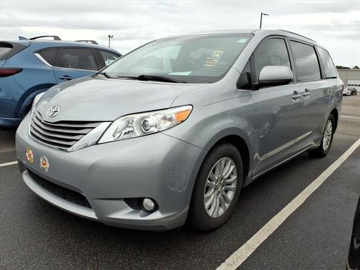 2015 Toyota Sienna XLE