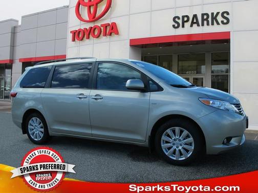Creme Brulee 2017 Toyota Sienna XLE