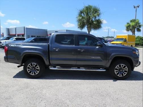 2020 Toyota Tacoma TRD Sport