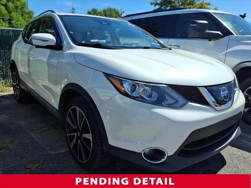 Pearl White Tricoat 2019 Nissan Rogue Sport SL