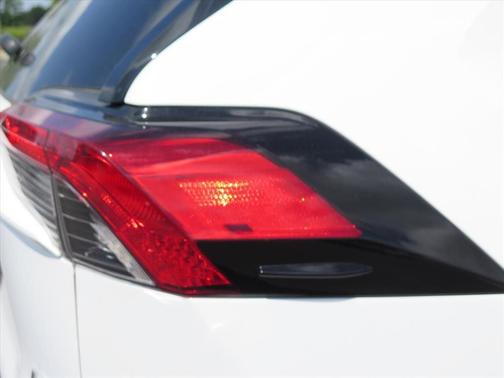 Ice Cap 2024 Toyota RAV4 Hybrid LE