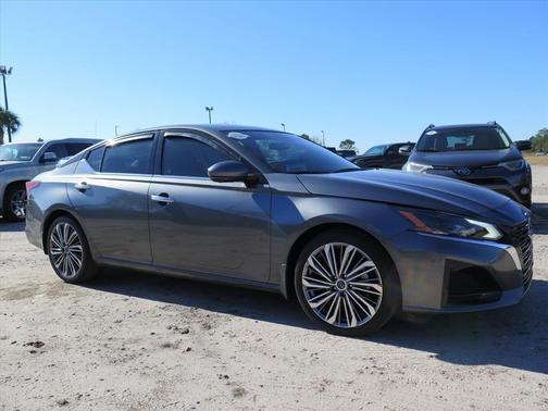 2023 Nissan Altima 2.5 SL