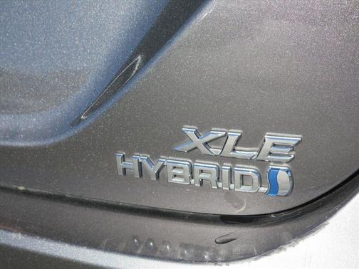2018 Toyota Camry Hybrid XLE