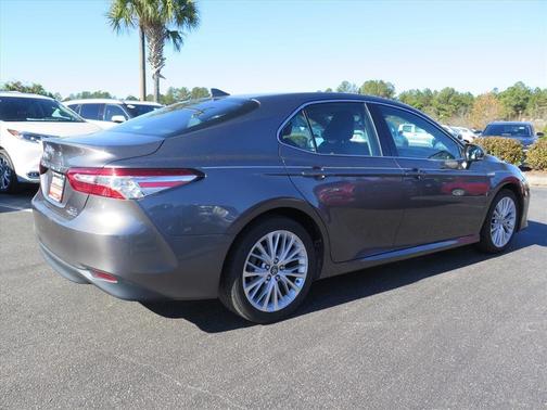 2018 Toyota Camry Hybrid XLE