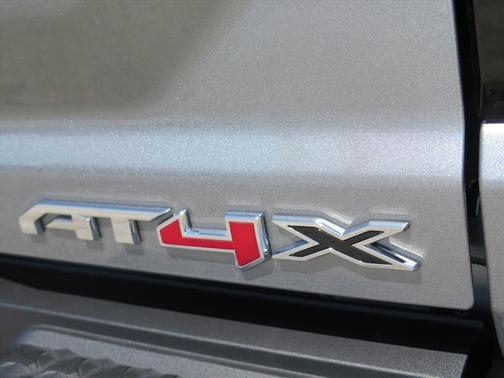 2024 GMC Canyon AT4X