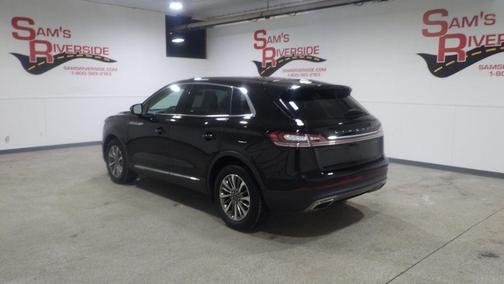 2019 Lincoln Nautilus Select