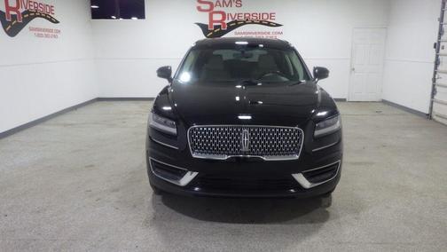 2019 Lincoln Nautilus Select