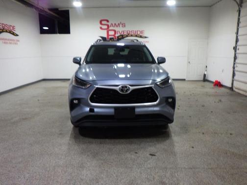 Blue 2021 Toyota Highlander Platinum