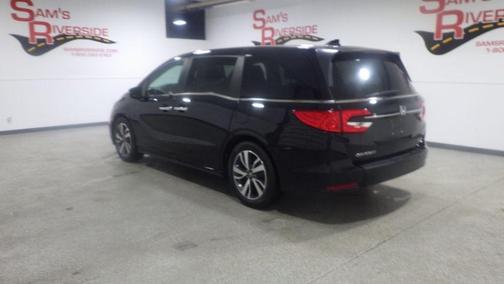 Black 2024 Honda Odyssey Touring