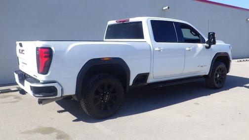 2024 GMC Sierra 2500 AT4