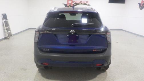 Deep Blue Pearl 2025 Nissan Kicks SR