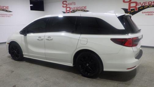 White 2024 Honda Odyssey Sport