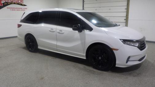 White 2024 Honda Odyssey Sport