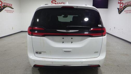 2022 Chrysler Pacifica Touring-L