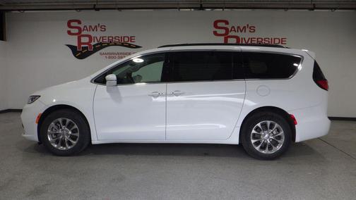 2022 Chrysler Pacifica Touring-L