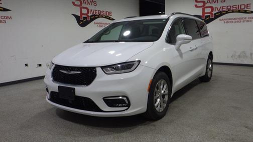2022 Chrysler Pacifica Touring-L