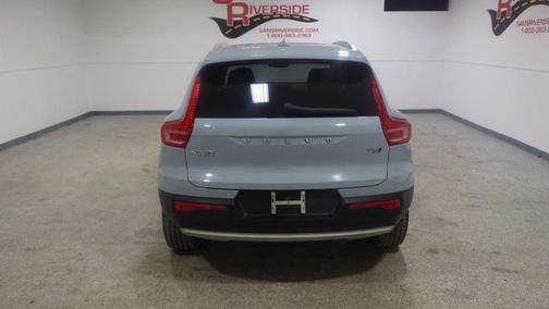 2019 Volvo XC40 T5 Momentum