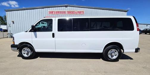 2017 Chevrolet Express 3500 LT