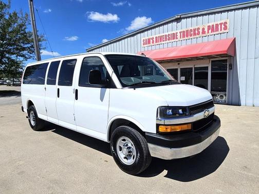 2017 Chevrolet Express 3500 LT
