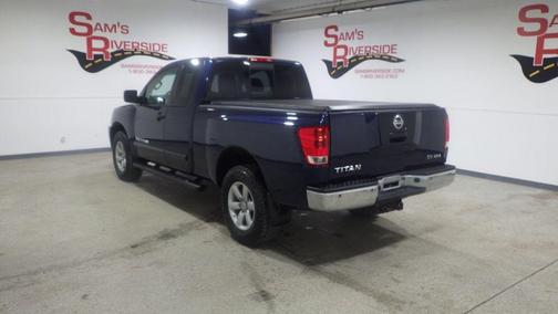 2012 Nissan Titan SV