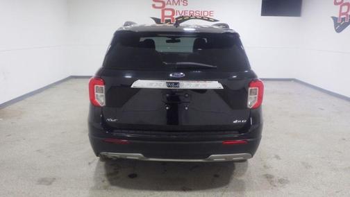 Black 2022 Ford Explorer XLT