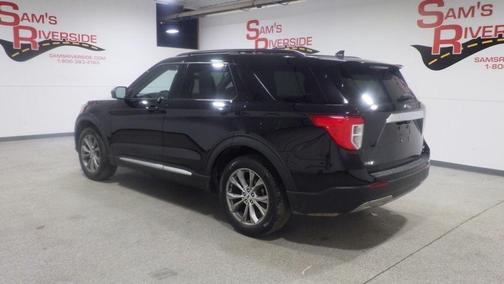 Black 2022 Ford Explorer XLT