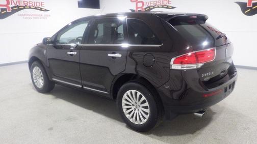 Brown 2013 Lincoln MKX Base