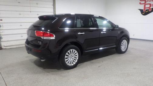 Brown 2013 Lincoln MKX Base