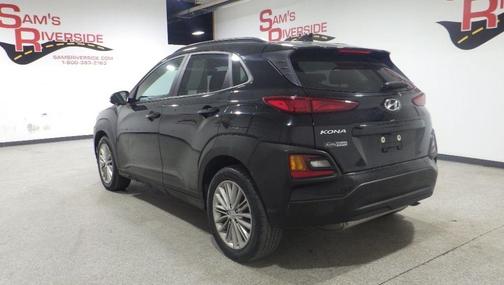 2021 Hyundai KONA SEL Plus