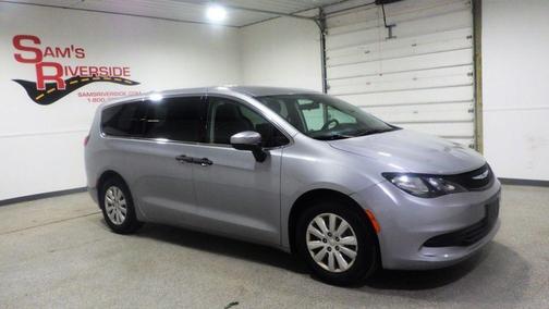 Silver 2019 Chrysler Pacifica L