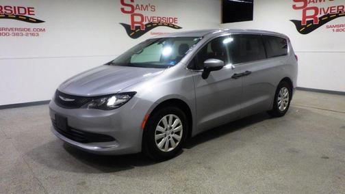 Silver 2019 Chrysler Pacifica L