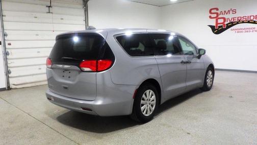 Silver 2019 Chrysler Pacifica L