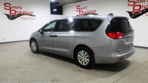 Silver 2019 Chrysler Pacifica L