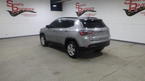 Silver 2022 Jeep Compass Latitude