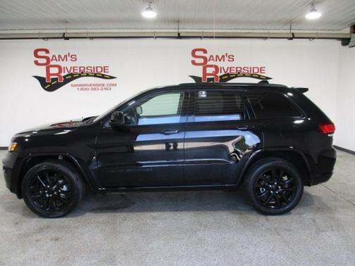 Photo 2 of 13 of 2020 Jeep Grand Cherokee Laredo